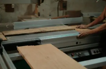 How to Choose a Panel Saw Machine for Cabinet and Furniture Shops How to Choose a Panel Saw Machine for Cabinet and Furniture Shops